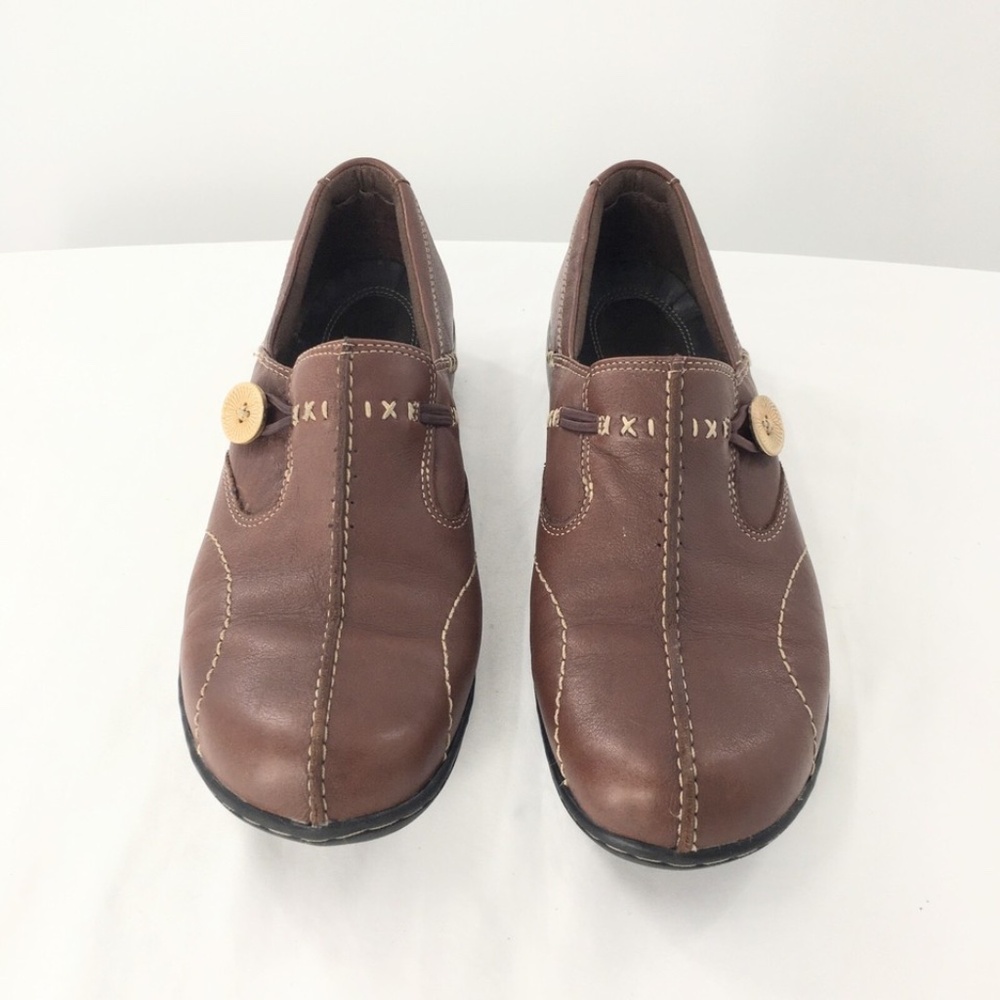 Clarks Womens Shoes 35063 Bendables Brown Leather Clogs W/Button Decor Sz 8M - Picture 2 of 9